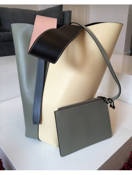 Celine Sac Seau Leather Handbag