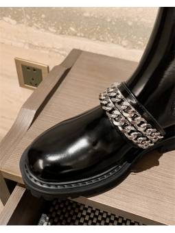Bottines Chelsea noir en cuir verni à double chaine