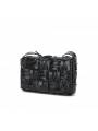 Bolso tipo cassette tejido en cuero auténtico, color negro