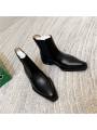 Chelsea black boots with pointed toe in genuine leather