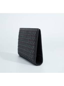 Men's long wallet in black woven leather, combining elegance and functionality