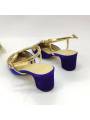 Scarpe con tacco da donna in velluto blu con ornamenti in cristallo