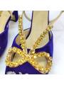Scarpe con tacco da donna in velluto blu con ornamenti in cristallo