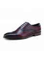 Souliers richelieu en cuir bordeaux à effet dégradé, bout droit, 5 œillets et petit talon.