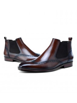 Bottines Chelsea en cuir marron dégradé, à enfiler, avec détails brogues, bout droit et talon.