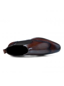 Bottines Chelsea en cuir marron dégradé, à enfiler, avec détails brogues, bout droit et talon.