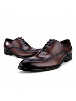 Brown leather Richelieu with gradient effect, straight toe and five eyelets.