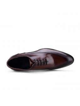 Brown leather Richelieu with gradient effect, straight toe and five eyelets.