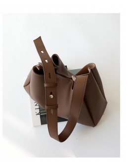 Soft leather tote bag in brown with zipped pouch and adjustable leather strap.