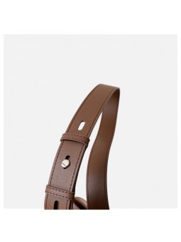 Soft leather tote bag in brown with zipped pouch and adjustable leather strap.