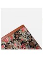 Borsa shopping verticale in jacquard floreale marrone con due manici superiori e chiusura con bottone a pressione.