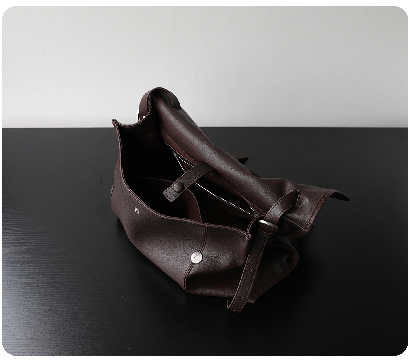 Cartable vintage en cuir de vachette, sacoche porte-documents pour femme, tailles petit et grand, coloris café – vue de ciel