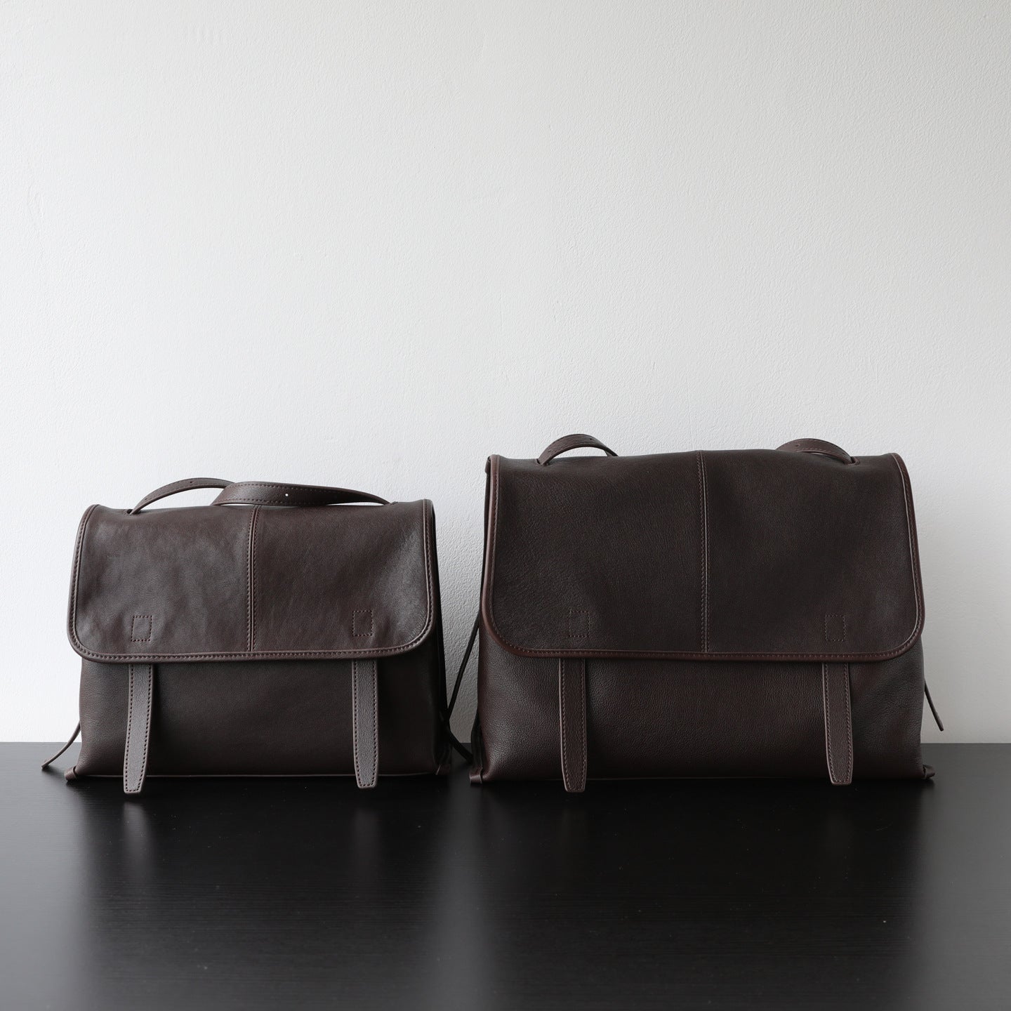 Cartable vintage en cuir de vachette, sacoche porte-documents pour femme, tailles petit et grand, coloris café – vue frontale