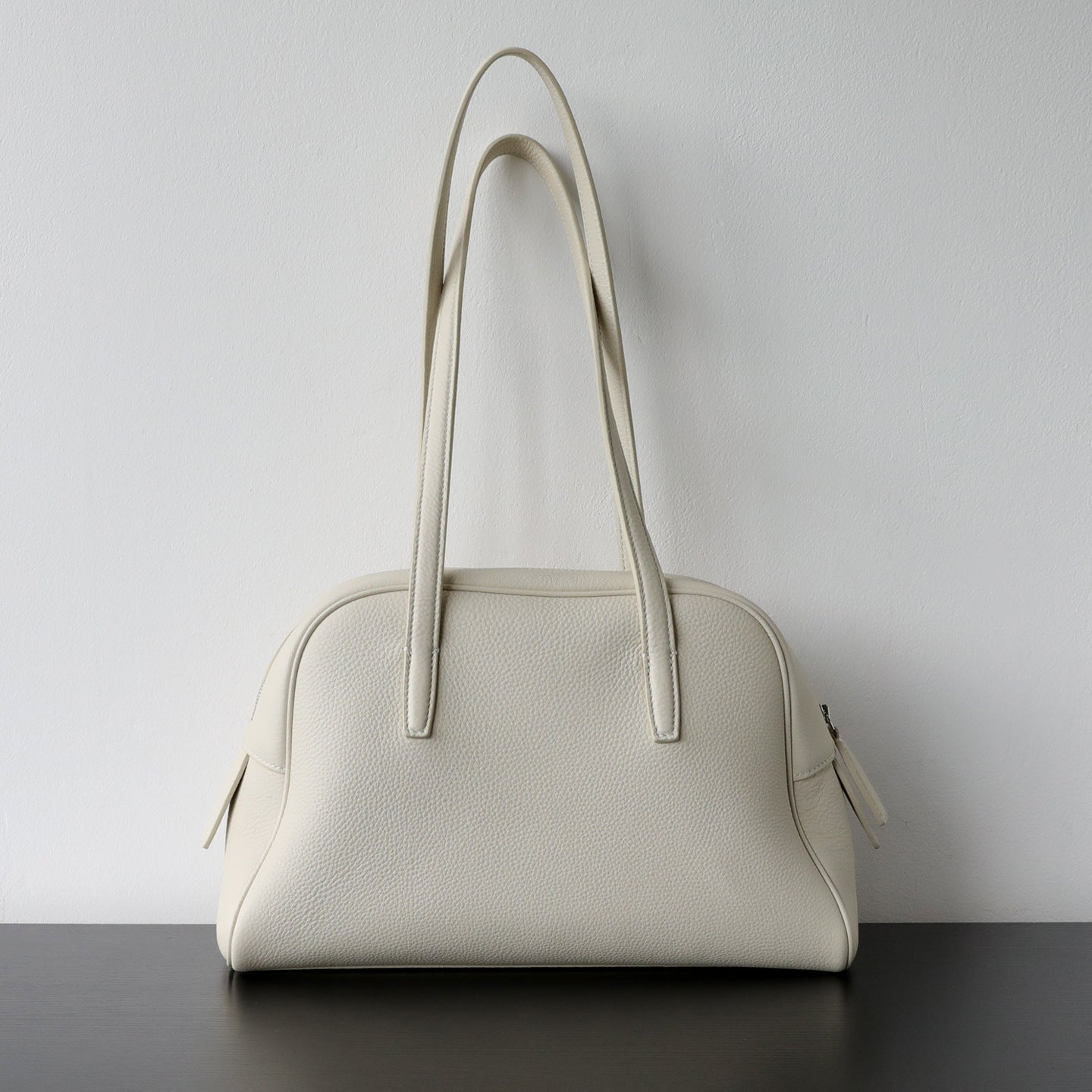 Sac bowling femme en cuir pleine fleur, sac porté épaule, coloris blanc – vue frontale