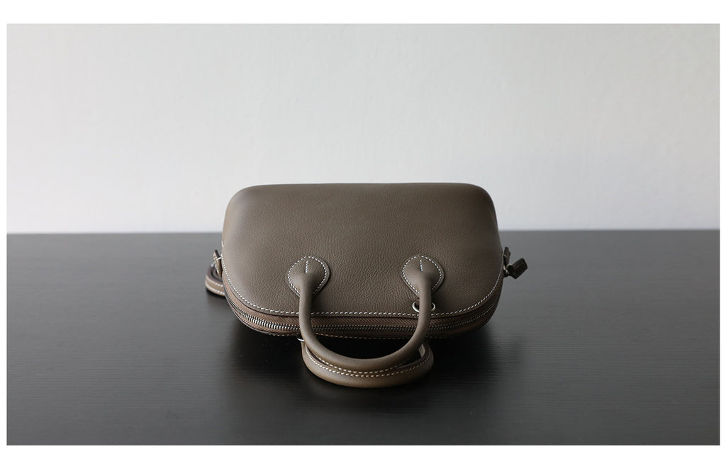 Sac bowling femme en cuir vachette pleine fleur, coloris taupe 