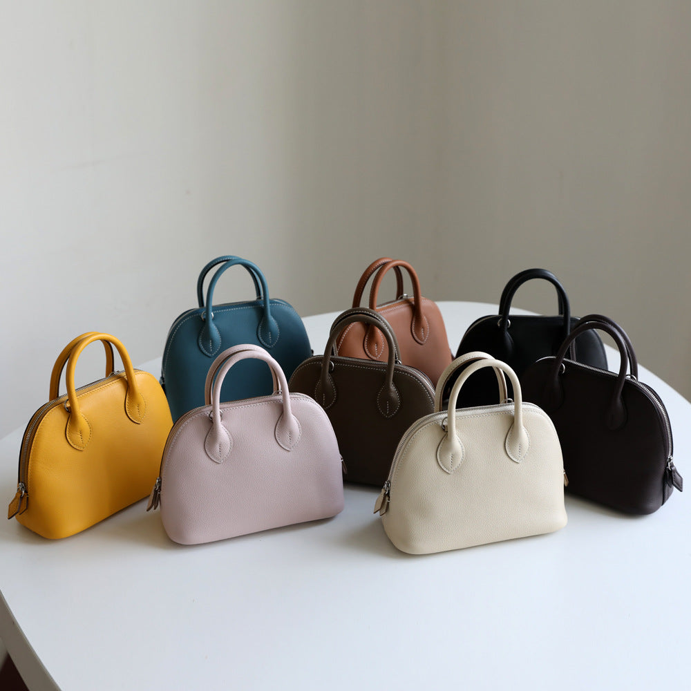 Sac bowling femme en cuir vachette pleine fleur, plusieurs couleurs – vue frontale.