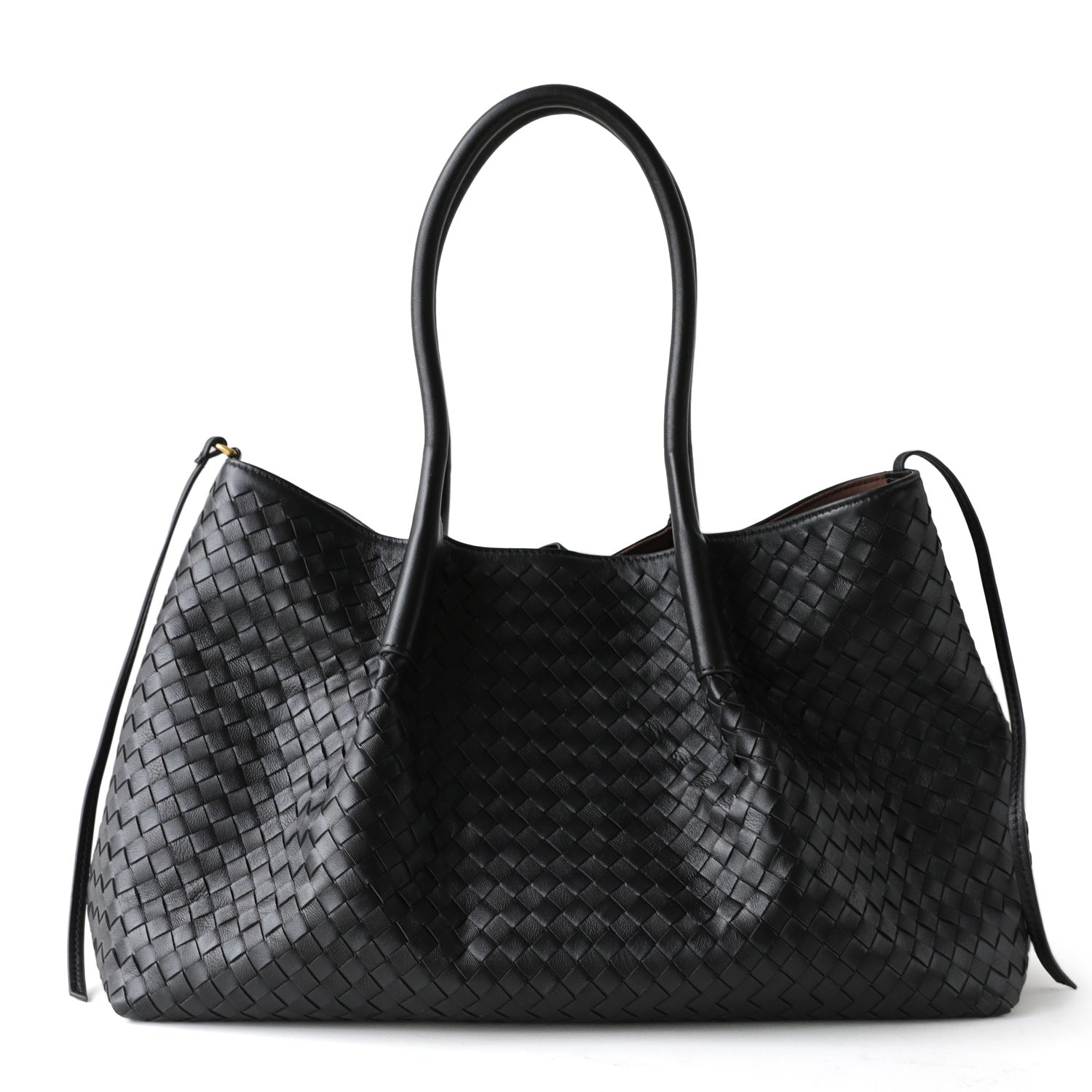 Sac cabas femme en cuir d'agneau tressé, couleur noir, formats  grand, vue de face