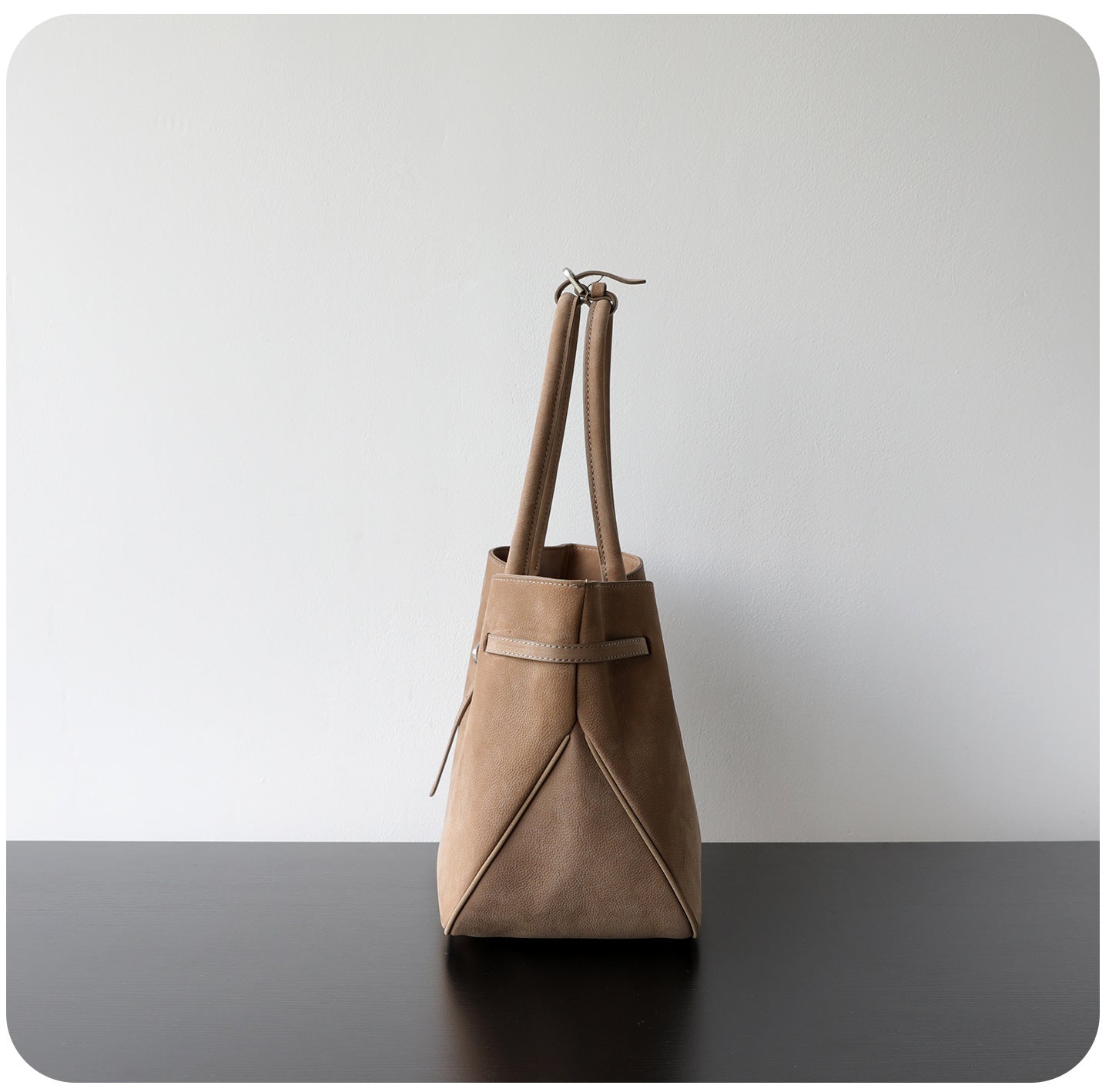 Sac cabas femme en daim, sac bandoulière champignon – vue de coté