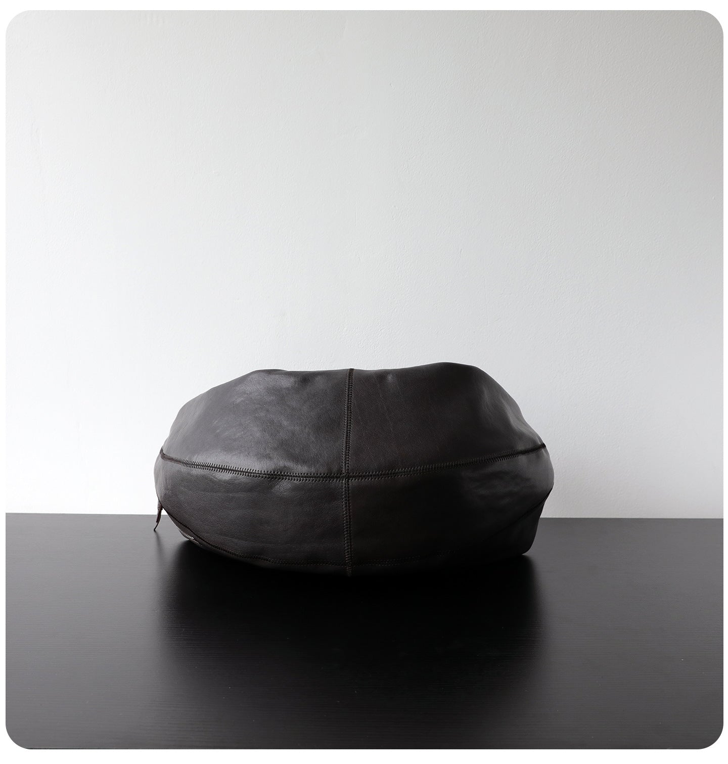 Sac croissant femme en cuir véritable, sac bandoulière, coloris ébène – vue de dos