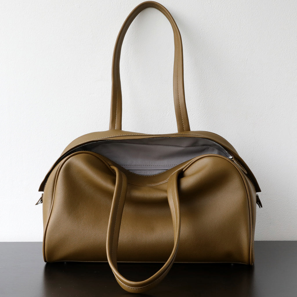 Sac fourre-tout femme cuir pleine fleur, sac vintage intemporel haut de gamme, coloris olive, vue frontale