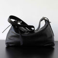 "Mantova" Sac hobo bandoulière en cuir de vachette tanné végétal