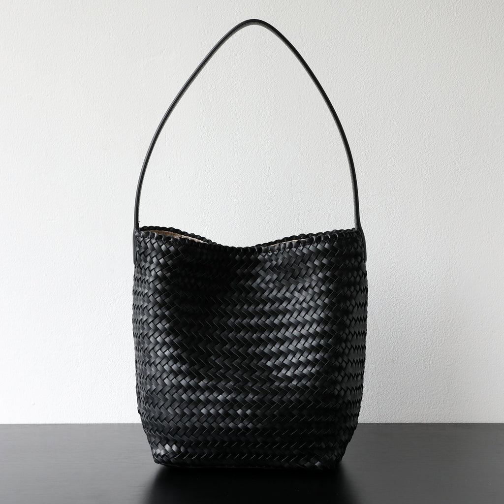 Sac seau en cuir véritable porté épaule, coloris noir, vue  frontale